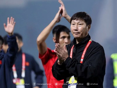  Từ nghi ngờ đến đỉnh cao AFF Cup