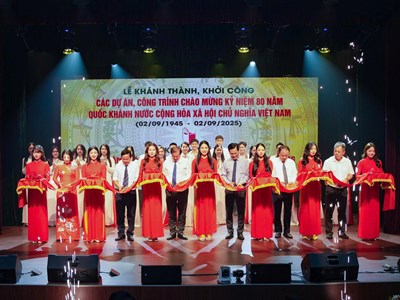 Khánh thành Trung tâm phát triển Nghệ thuật sân khấu truyền thống