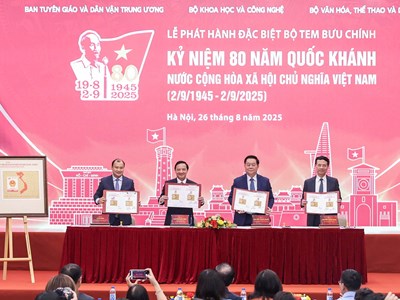 Phát hành bộ tem bưu chính kỷ niệm 80 năm Quốc khánh 2.9