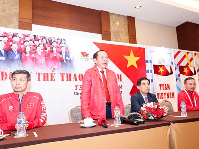 Bộ trưởng Nguyễn Văn Hùng thăm, động viên Đoàn Thể thao Việt Nam