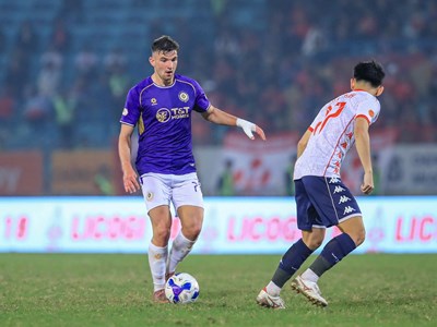 CLB Hà Nội thắng áp đảo CLB Hải Phòng với tỉ số 2-0