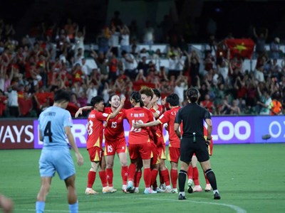 LĐBĐ Việt Nam thưởng nóng 500 triệu đồng cho ĐT nữ Việt Nam 