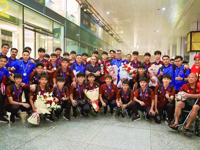 U17 Việt Nam trở về trong vinh quang, sẵn sàng chinh phục VCK U17 châu Á 2026