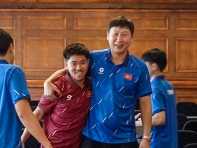 Ngô Đăng Khoa chia tay đội tuyển Việt Nam vì chấn thương