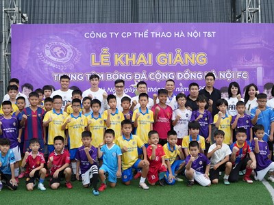 Bầu Hiển mở sân chơi bóng đá cộng đồng cho trẻ em Thủ đô