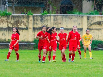 Phong Phú Hà Nam thắng đậm Hà Nội