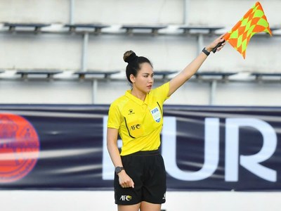 Trợ lý trọng tài Hà Thị Phượng ghi dấu ấn tại World Cup U20 nữ 2026
