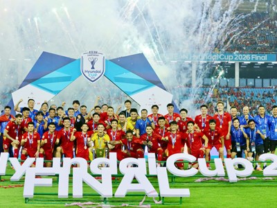 Hai tân binh Việt kiều được HLV Kim Sang Sik gọi lên ĐT Việt Nam