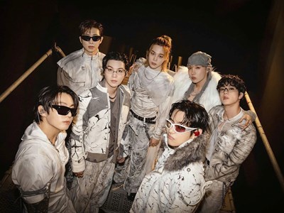 BTS bị làm phiền tại khách sạn ở Peru, người hâm mộ lo ngại về an toàn