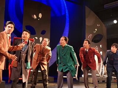 Cười ngả nghiêng với hài kịch “Quan thanh tra” của Nhà hát Kịch Việt Nam