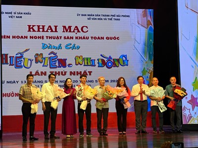  Khai mạc Liên hoan Nghệ thuật Sân khấu toàn quốc dành cho thiếu niên, nhi đồng