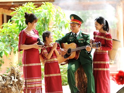 Tôn vinh giá trị văn hóa truyền thống gia đình Việt