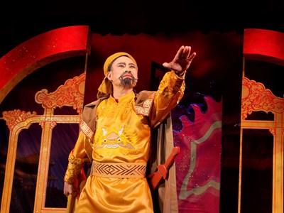  Vở cải lương về người anh hùng áo vải Quang Trung