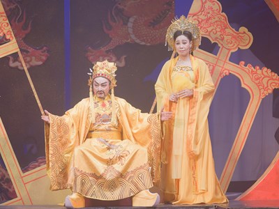 Vở Cải lương 'Mặt trời đêm thế kỷ' ủng hộ đồng bào bị bão lũ