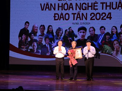 18 tập thể, cá nhân được trao Giải thưởng Đào Tấn 2024