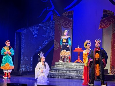 Vở tuồng “Ảo vọng uy quyền”: Mượn tuồng xưa nói chuyện thời nay...