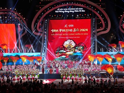 Nhiều điểm mới ấn tượng Lễ hội Hoa Phượng Đỏ - Hải Phòng 2025