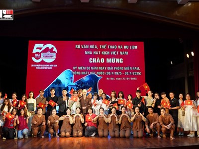 Nhà hát Kịch Việt Nam với “Tháng năm cùng Người”