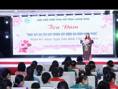 Tọa đàm “Phát huy vai trò giới trong xây dựng gia đình hạnh phúc” 