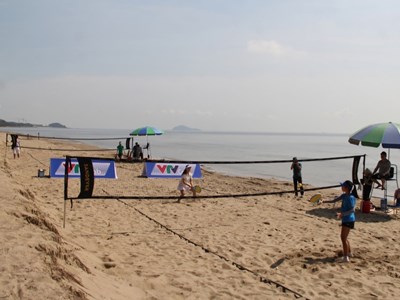 Giải Quần vợt bãi biển Vô địch Quốc gia Cúp VTV8 2024 diễn ra tại Sầm Sơn