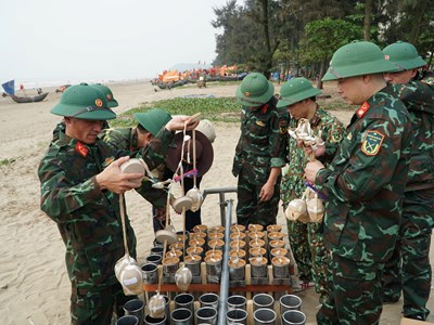 Cận cảnh “trận địa” pháo hoa chuẩn bị khai hội du lịch biển Sầm Sơn