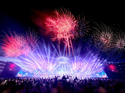 Mãn nhãn màn pháo hoa khai hội du lịch biển Sầm Sơn