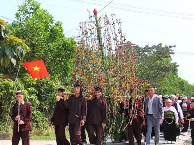 Bảo tồn và gìn giữ văn hóa truyền thống các dân tộc gắn với phát triển du lịch