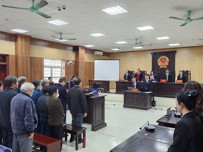 Tuyên phạt cựu Bí thư tỉnh Thanh Hoá Trịnh Văn Chiến 30 tháng tù, cho hưởng án treo