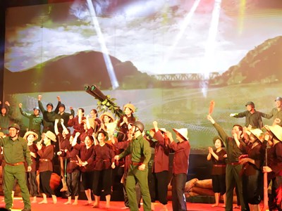 Tổng duyệt chương trình Kỷ niệm 60 năm Hàm Rồng chiến thắng