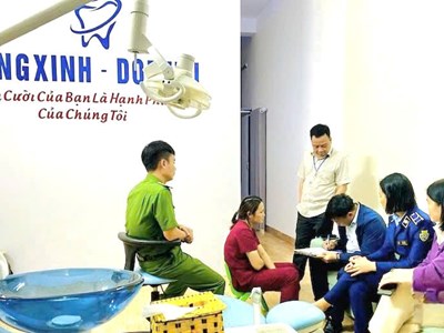 Khám răng không có giấy phép, một cơ sở nha khoa bị đình chỉ hoạt động