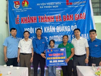 16 ngôi nhà “Khăn quàng đỏ” tiếp thêm động lực cho học sinh nghèo