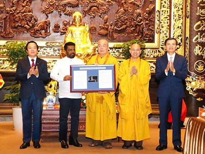 Tổng thống Sri Lanka thăm chùa Bái Đính