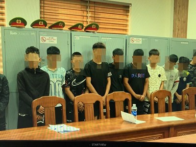 Khởi tố 18 thanh niên lùa đuổi xe máy gây tai nạn chết người