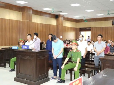 Cựu Chủ tịch UBND huyện Quảng Xương lĩnh án 5 năm tù vì sai phạm đất đai