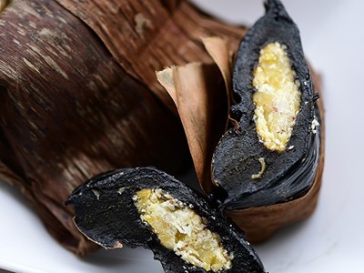 Bánh quê “hút khách”, làng nghề xứ Thanh thêm sức sống