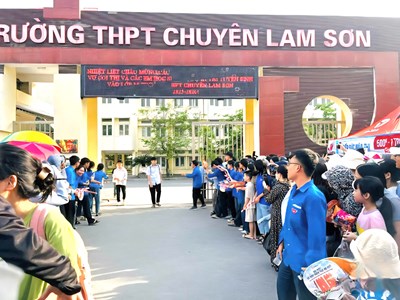 100% thí sinh dự thi môn chuyên vào Trường THPT Chuyên Lam Sơn