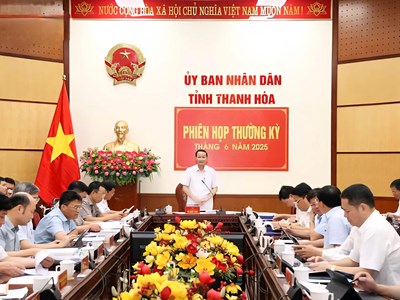 Tăng trưởng hai con số và bài toán “vừa chạy, vừa xếp hàng” của Thanh Hóa
