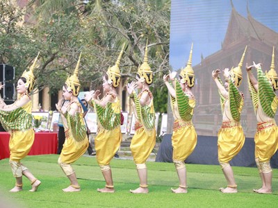 Bài 2 - Hành trình chuyển mình giữa dấu mốc lịch sử