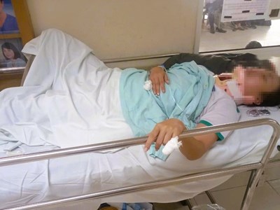 6 nữ sinh bị truy tố vì “đánh hội đồng” bạn học gãy đốt sống cổ