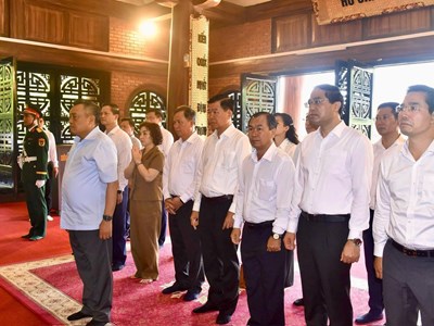 UBKT Trung ương dâng hương tưởng niệm Chủ tịch Hồ Chí Minh tại ATK Định Hóa