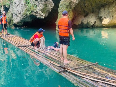 Nam sinh tử vong khi cứu bạn trên dòng sông Nho Quế