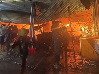 Cháy liên hoàn trong đêm, nhiều tài sản bị thiêu rụi ở Thái Nguyên