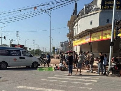 Hai vợ chồng tử vong sau va chạm với xe tải chở đất ở Thái Nguyên