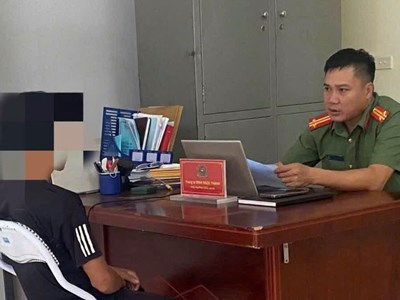 Công an làm việc với trường hợp tương tác nội dung xấu độc trên mạng xã hội