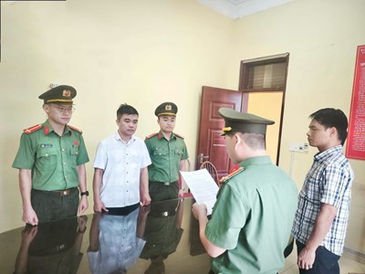 Khởi tố, bắt tạm giam cựu Phó Viện trưởng Trường Đại học Trưng Vương về tội lạm quyền