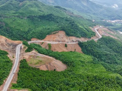 Tuyến đường nghìn tỉ đồng mở rộng kết nối du lịch tỉnh vùng biên