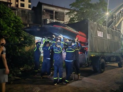 Tìm thấy thi thể nữ sinh cấp 3 nhảy cầu Bến Tượng