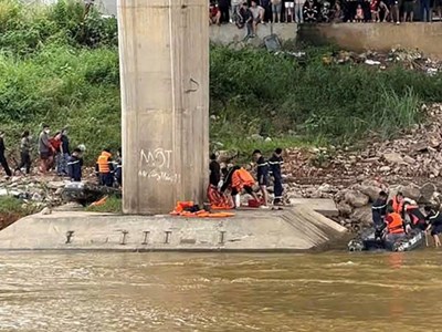 Tìm kiếm nữ sinh nghi nhảy cầu, mất tích ở Thái Nguyên
