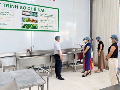 Xác minh vụ học sinh đau bụng sau bữa trưa tại trường học ở Thái Nguyên