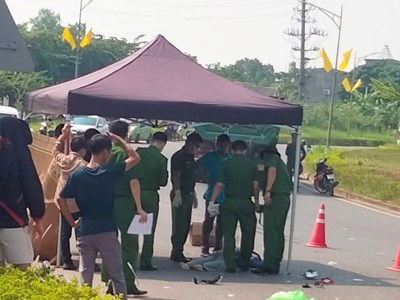 Va chạm giữa xe tải và xe máy khiến một người tử vong tại chỗ